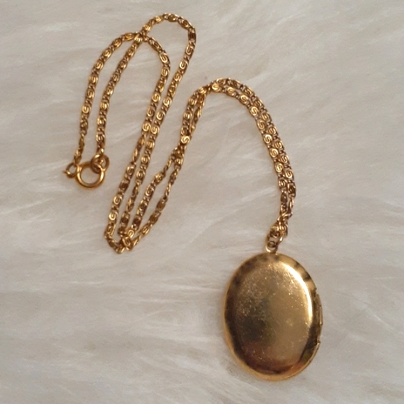 🌹Vintage Guilloche Enamel Style Locket & Chain - Picture 3 of 14